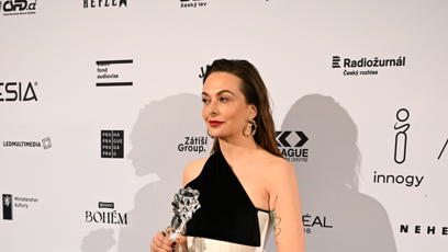 FOTO: Producentka Dagmar Sedláčková se soškou Českého lva za nejlepší celovečerní film (Karavan).