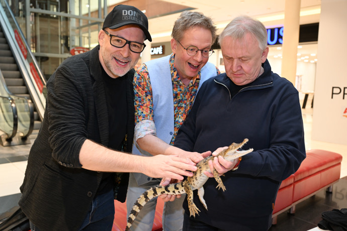 FOTO: Ze slavnostního zahájení výstavy a výtvarné soutěže „Krokodýli v EUROPARKu“. – stránka 1