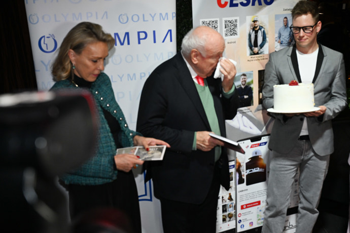 FOTO: Felix Slováček se dojal. – stránka 5