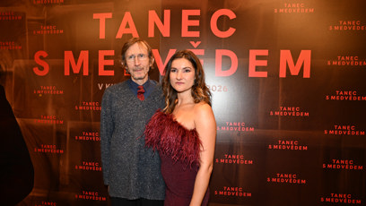 FOTO: Eliška Soukupová a Vladimír Javorský na slavnostní premiéře Tanec s medvědem.