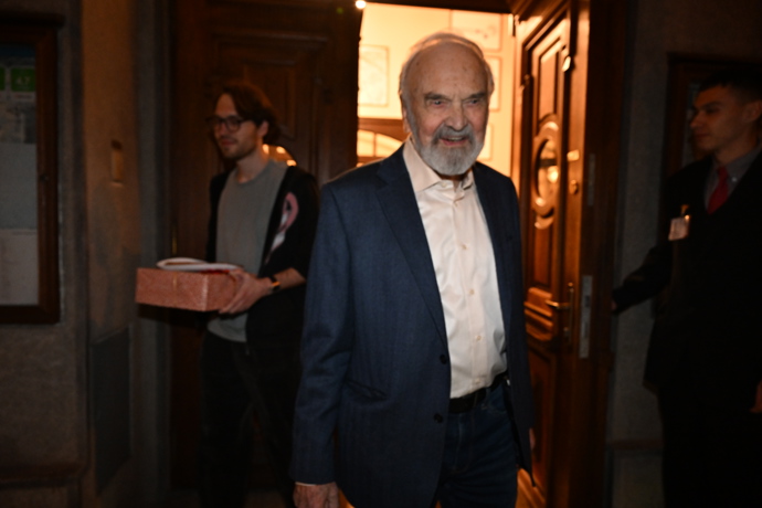 FOTO: Zdeněk Svěrák hýřil dobrou náladou. – stránka 23