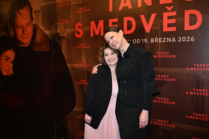 FOTO: Klára Melíšková a Pavla Gajdošíková. – stránka 1