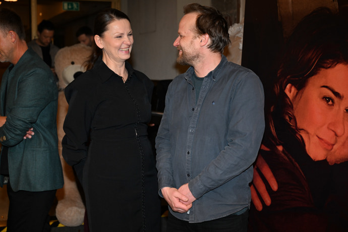 FOTO: Klára Melíšková a Kryštof Hádek na slavnostní premiéře filmu Tanec s medvědem. – stránka 7