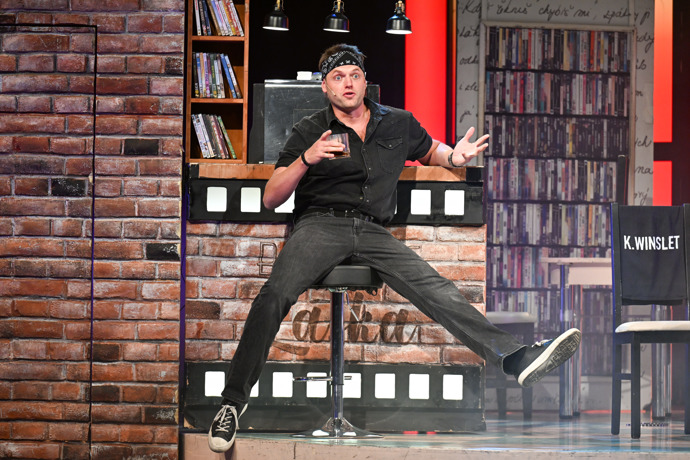 FOTO: Jan Kříž během představení muzikálu Biograf láska. – stránka 2