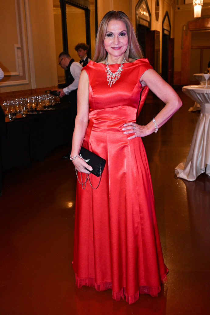 FOTO: Yvetta Blanarovičová na Plese potravinové banky. – stránka 3