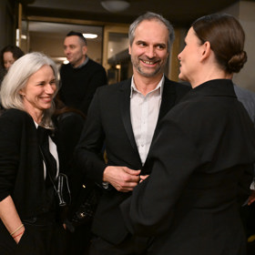 Petr Vršek při konverzaci s Klárou Melíškovou.