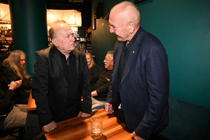 FOTO: Na poslední rozloučení dorazil Petr Janda. – stránka 4