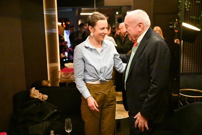 FOTO: Paliativní lékařka Denisa Mlčochová s Felixem Slováčkem. – stránka 1