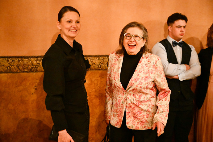 FOTO: Melíšková a Kronerová s dobrou náladu. – stránka 1