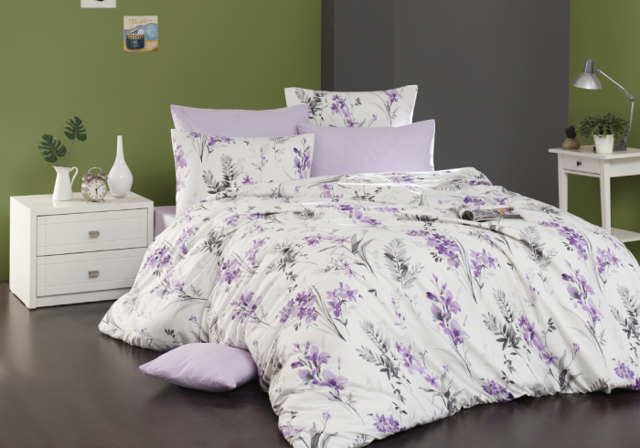 Ložnice v rozkvětu: Od drobných vlčích máků až po bohaté květinové vzory