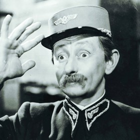 Vlasta Burian byl v prý v zákulisí moc milý, vtipkoval a také se rád podělil o výslužku od diváků. 