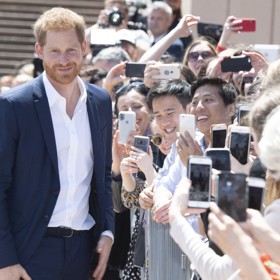 Ještě v roce 2018 se princ Harry a Meghan Markle těšili u Australanů velké oblibě. Po jejich odchodu z královské rodiny se ale situace značně změnila. 