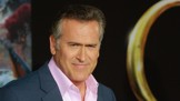 Bruce Campbell: Hvězda série Evil Dead má rakovinu. Fanoušky ale ujistil, že tu nějakou dobu ještě bude