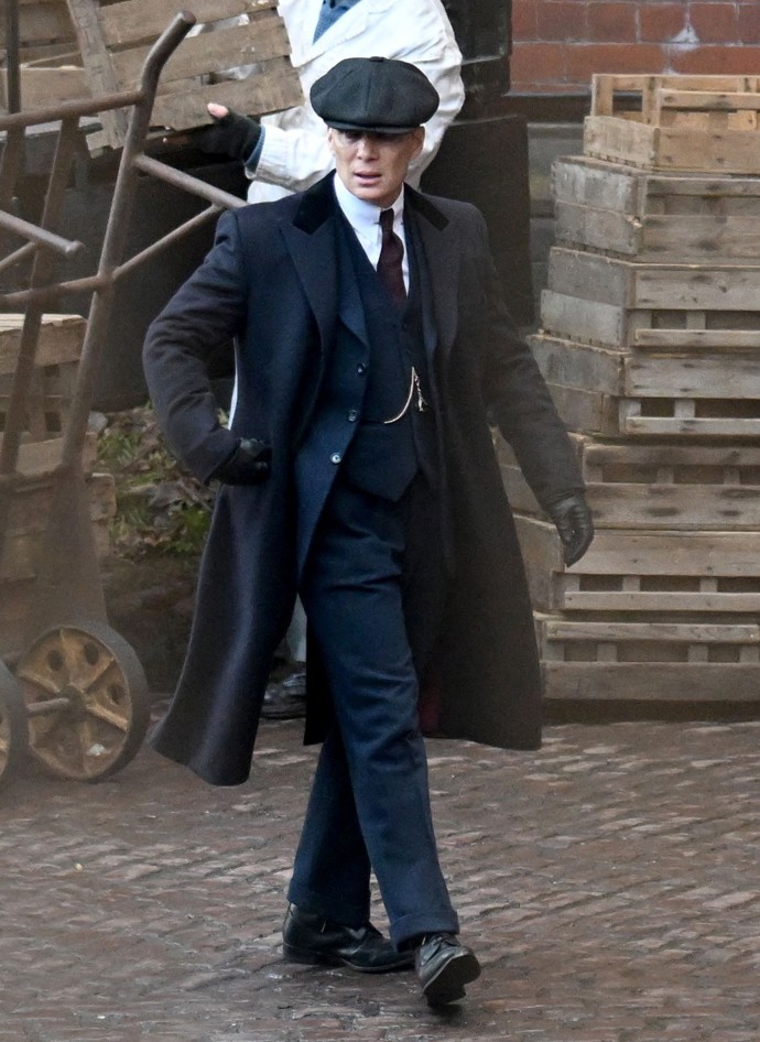 FOTO: Cillian Murphy se vrací v legendární roli Thomase Shelbyho. – stránka 5