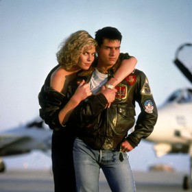 Kelly McGillis se do povědomí diváků nejvíce zapsala rolí letecké instruktorky Charlie Blackwoodové, do níž se v kasovním trháku Top Gun zamiluje Tom Cruise. Tehdy se herečka stala hanbatým snem mnoha mužů.