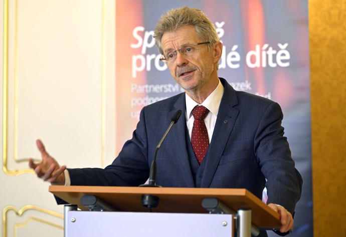 Foto k tématu Miloš Vystrčil