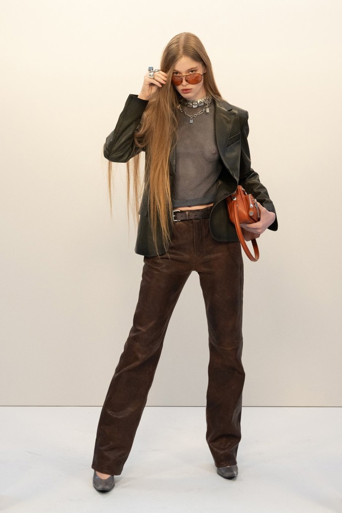 FOTO: Transgender dcera Elona Muska na pařížském týdnu módy. – stránka 14