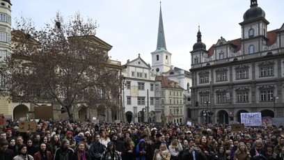 FOTO: Studenti protestovali v Praze proti plánovaným škrtům v rozpočtu ministerstva kultury.