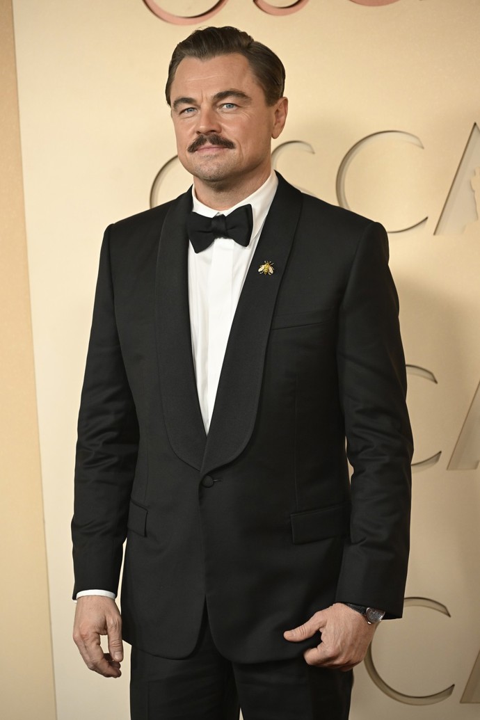 FOTO: Leonardo DiCaprio vynesl knírek.