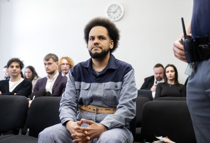 FOTO: Dominik Feri u soudu.