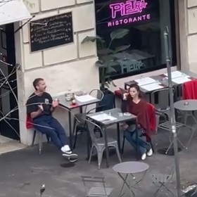 Herec Shia LaBeouf vulgárně urážel neznámou ženu.