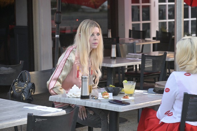 FOTO: Tara Reid v kavárně. – stránka 1