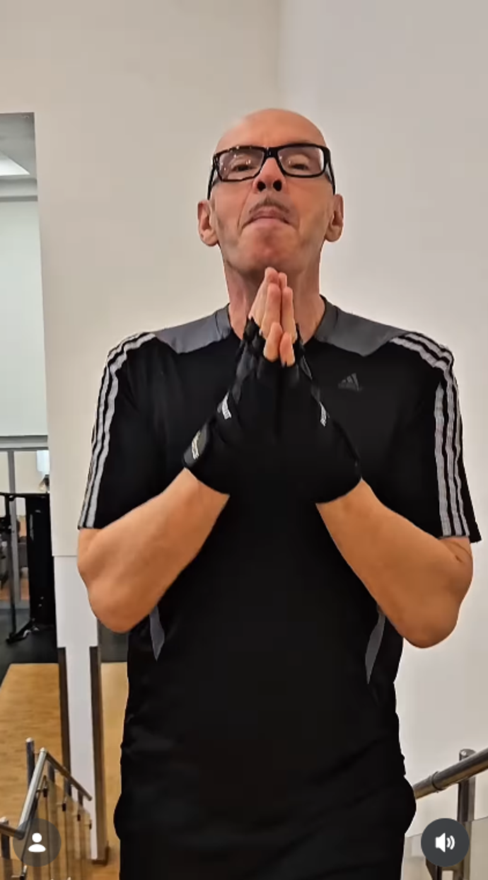 FOTO: Oto Klempíř vyběhl do schodů. – stránka 5