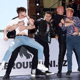 Leoš Svoboda a Kluk s kamením se utkali v Clashi. 