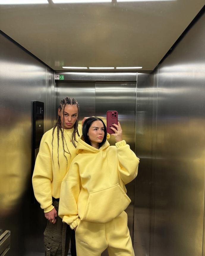 FOTO: Alžběta a Štěpánka tvoří jeden z nejoblíbenějších páru na sociálních sítích. – stránka 6