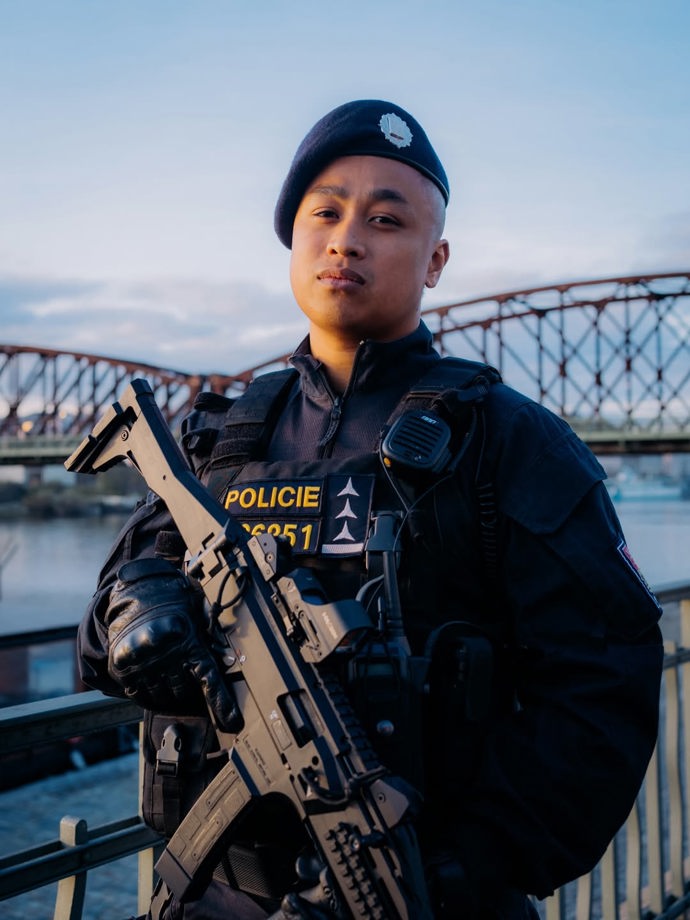 FOTO: Lukáš Švec je ve skutečnosti policista. – stránka 2