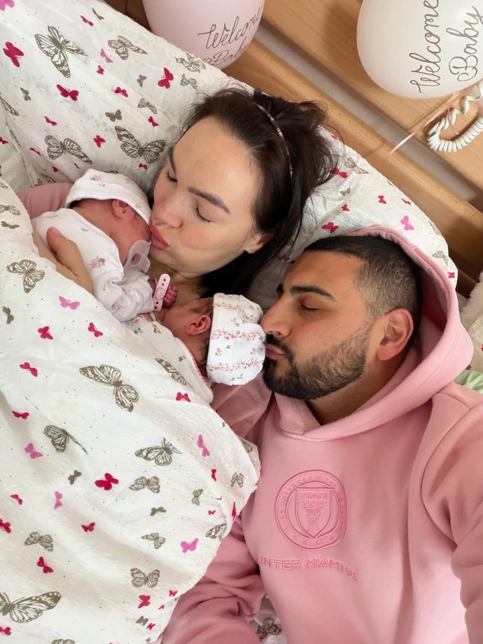 FOTO: Kamila Nývltová se pochlubila prvními snímky holčiček. – stránka 1