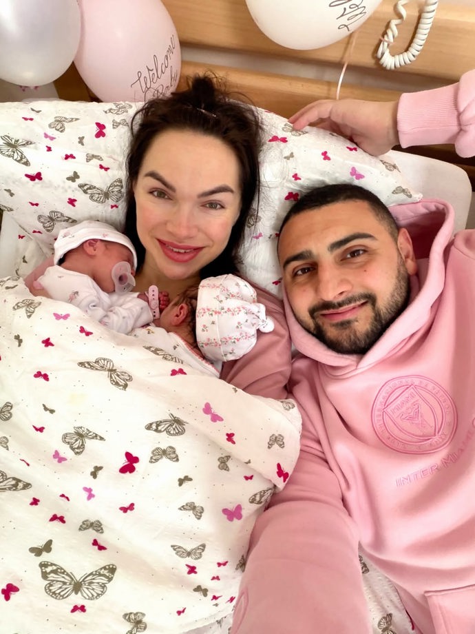 FOTO: Holčičky dostaly krásná jména.- Jasmínka a Elianka. – stránka 2