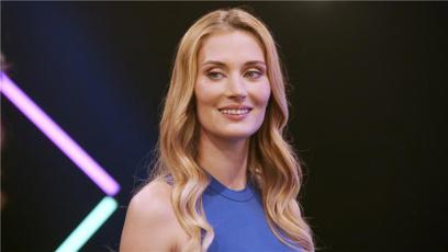 FOTO: Instruktorka nahé jógy Andrea zkusila podruhé najít lásku v Naked Attraction.