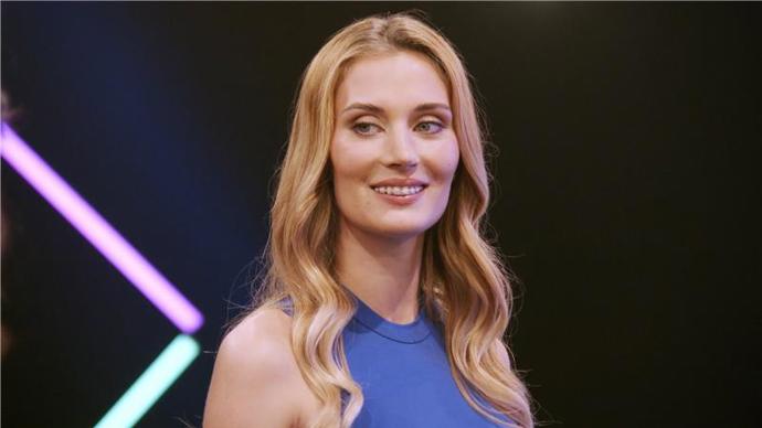 FOTO: Instruktorka nahé jógy Andrea zkusila podruhé najít lásku v Naked Attraction. – stránka 39