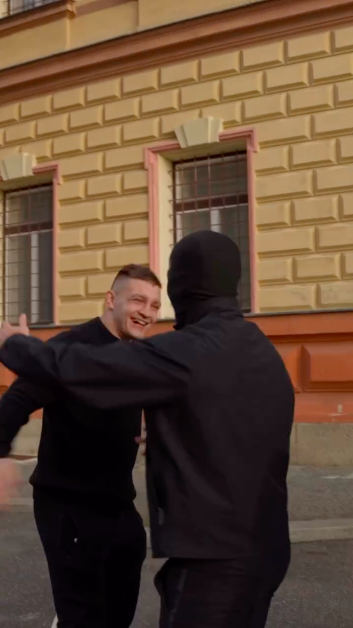 FOTO: Mawar po dlouhé době vidí známé tváře. – stránka 4