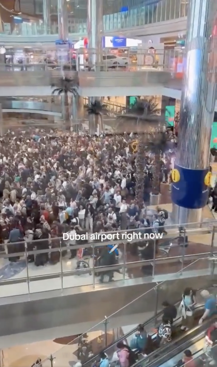 FOTO: Přeplněná Dubajská letiště – stránka 19