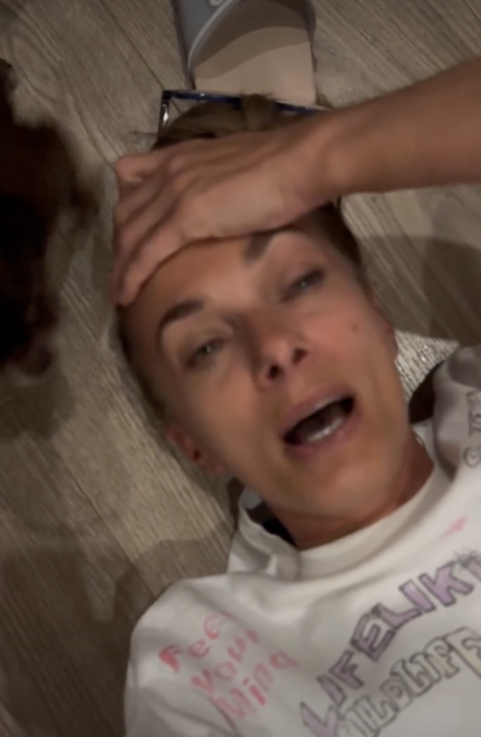 FOTO: Alice Bendová je v koncích. – stránka 1