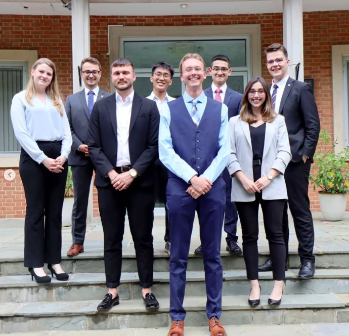 FOTO: Lidé na sociálních sítích jeho nepřipravený a amatérský výkon okamžitě drsně zesměšnili. – stránka 3