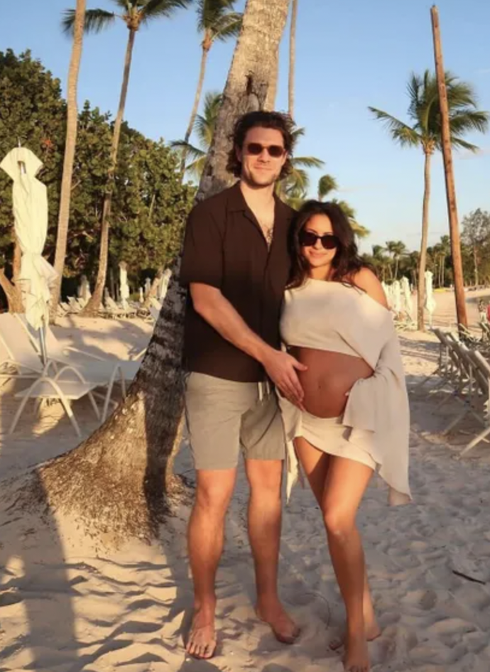 FOTO: Pavel Zacha bude brzy tatínkem. – stránka 3