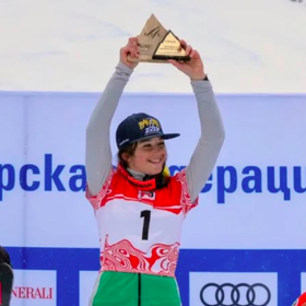 Neznámému lyžaři nyní hrozí za těžké ublížení na zdraví až dva roky za mřížemi.