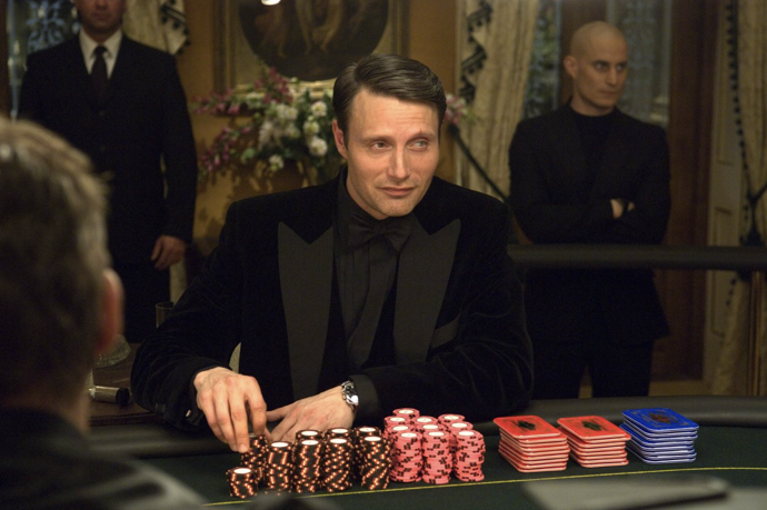 FOTO: Mads Mikkelsen ve filmu Casino Royale. – stránka 9