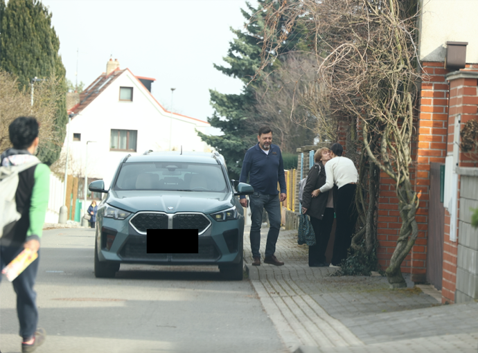 FOTO: Ornella Koktová si převzala dům za necelých 23 milionů korun. – stránka 65