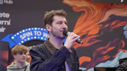 FOTO: Moderátor Petr Říbal.