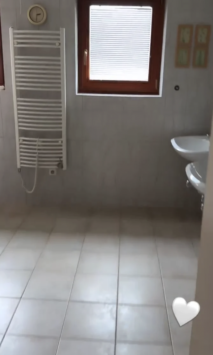 FOTO: Koupelna v domě Ornelly Koktové. – stránka 21