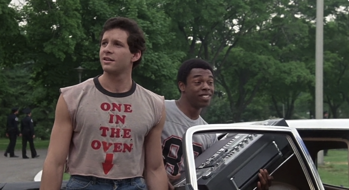 FOTO: Steve Guttenberg, Michael Winslow ve filmu Policejní akademie.