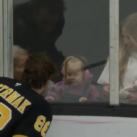 David Pastrňák měl v hledišti největší podporu.