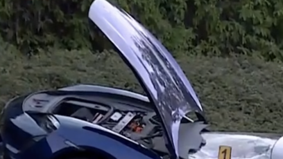 FOTO: Auto sjelo z vozovky.