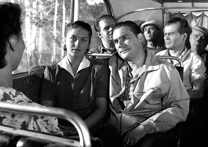 FOTO: František Dibarbora a Stanislava Seimlová ve filmu Dovolená s Andělem. – stránka 4