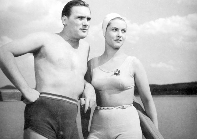 FOTO: František Dibarbora a Stanislava Seimlová ve filmu Dovolená s Andělem. – stránka 3