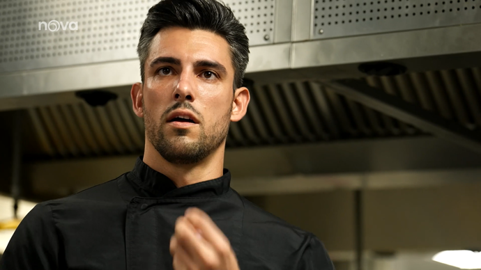 FOTO: Ján Palko pracuje v italské restauraci. – stránka 8